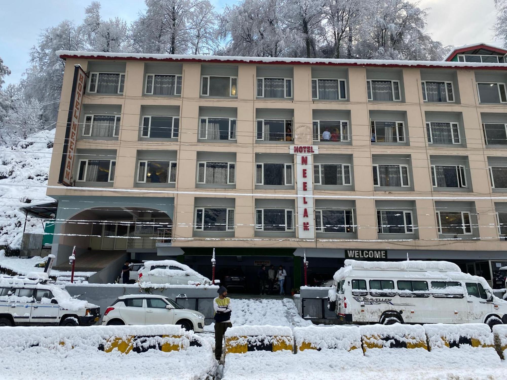 Hotel Neelam Manali Near Volvo Bus Stand Manali - Manali (Himachal Pradesh) — Photos 1
